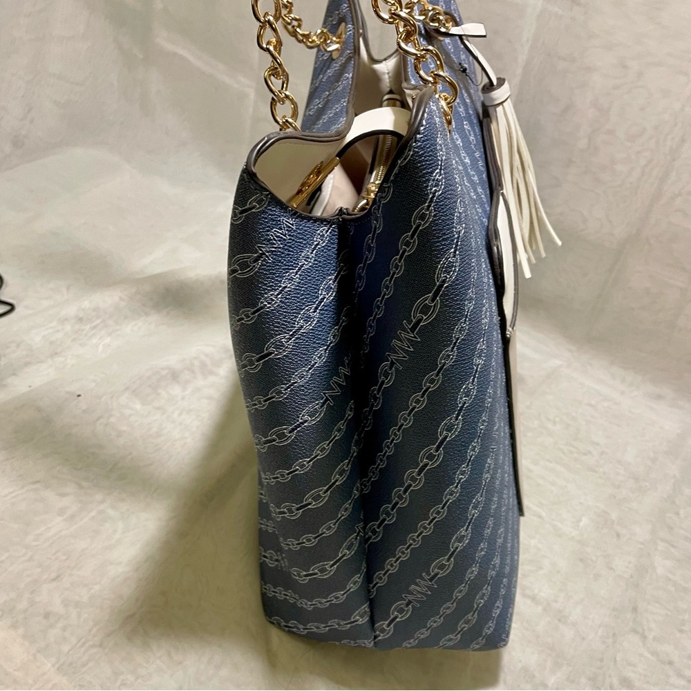 Nine West Navy Chain Link Design with Cream/White Accent Tote, NWOT - Picture 14 of 15